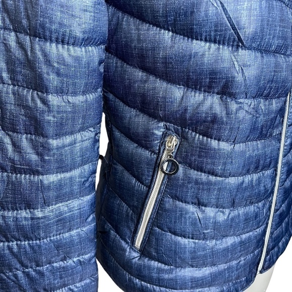 BLUE Puffer Coat💙🤍 - Picture 3 of 16